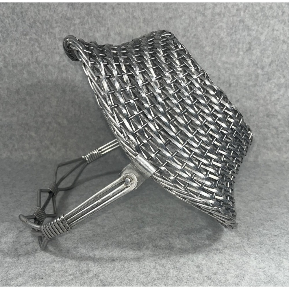 VTG Silver Tone Metal Woven Wire Basket With Fold Down Handle Decor Centerpiece - Picture 8 of 14